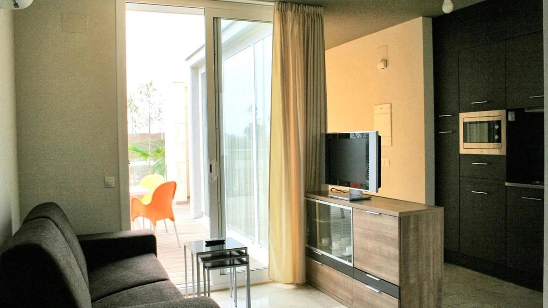 Apartment Facing The Pool L' Escala Spain